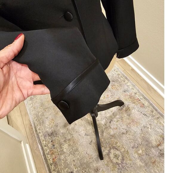 Ann Taylor Loft Silk Blazer with Satin Trim Size 2P - Picture 4 of 10